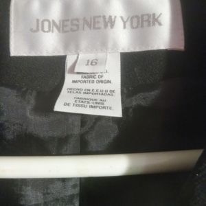 Jones New York black woman's 100% wool jackets size 16 very nice condition